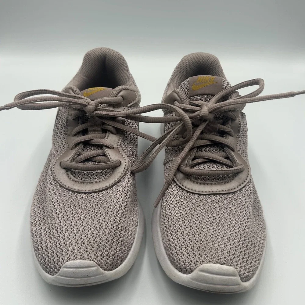 Nike Tanjun Mauve Taupe Mesh Running Shoes Womens 7 812655-204